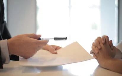 Imagen destacada de ¿Qué es el contrato de trabajo?