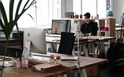 Imagen destacada de Posturas en torno al concepto de empresa en el derecho laboral